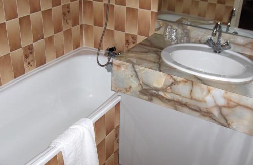 Paroisse Notre-Dame Hotel | Hôtel de La Cloche