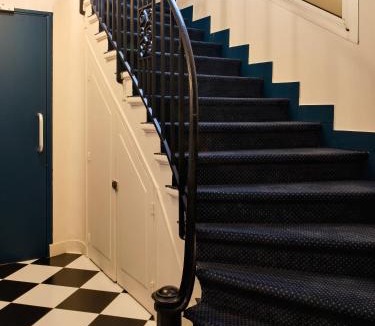 19th Arrondissement Hotel | Hôtel de la Comète