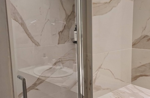 Aix-les-Bains City Center Hotel | Hôtel de la Couronne