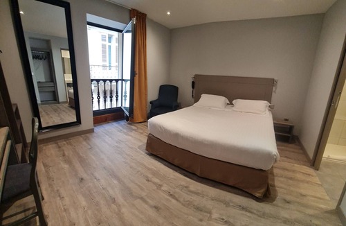 Aix-les-Bains City Center Hotel | Hôtel de la Couronne