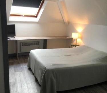 Avrigny Hotel | Hôtel De La Mare -restaurant pour les clients sur réservation