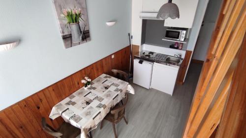 Germigny-des-Pres Hotel | Hôtel de la Place