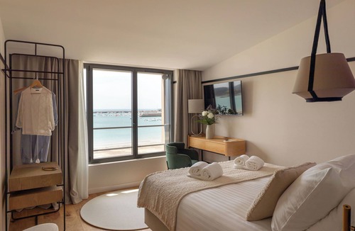 Erquy Hotel | Hôtel de La Plage Restaurant La Coquille