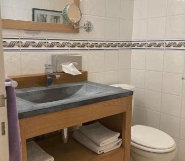 Pouilly-en-Auxois Hotel | Hôtel de la Poste