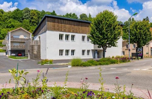 Saint-Clair-de-la-Tour Hotel | Hôtel de la Tour