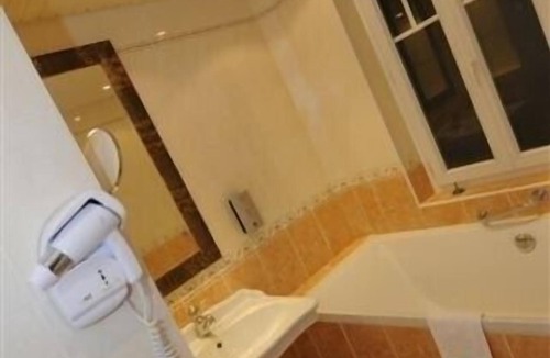 Evreux Hotel | Hôtel de Normandie