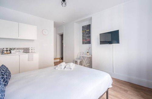 Saint-Merri Apartment | Hôtel de Ville - Musée Pompidou : lovely flat for 2