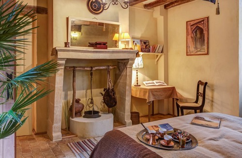 Saint-Saturnin Hotel | Hôtel des 4 continents