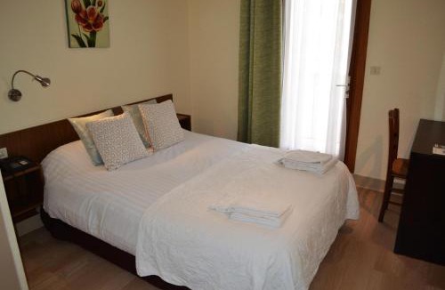 Aix-les-Bains City Center Hotel | Hôtel des 4 Soleils
