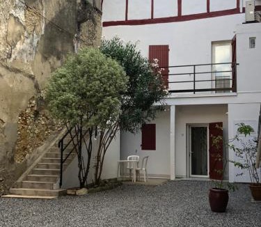 Saint Sever Hotel | Hôtel Des Arceaux