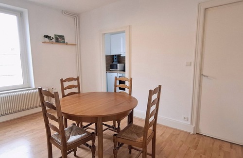 Poincare - Foch - Anatole France - Croix de Bourgogne Apartment | Hôtel des Cousines – Anais/Appartement 4 personnes Nancy