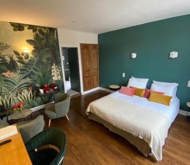 Semur-en-Auxois Hotel | Hôtel des Cymaises