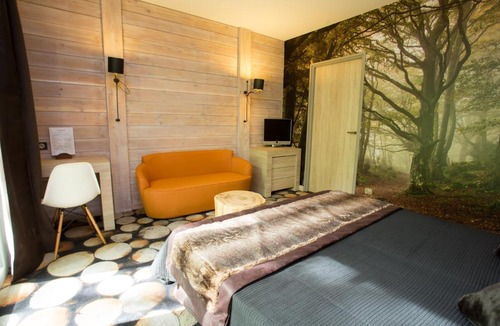 Plailly Hotel | Hôtel Des Trois Hiboux