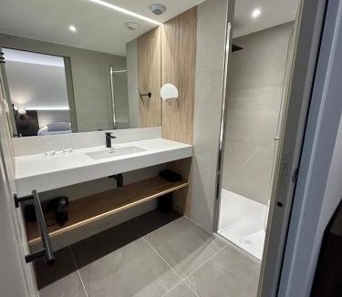 Le Rozier Hotel | Hôtel Doussière - Restaurant l'Alicanta