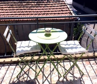 Cros-de-Cagnes Hotel | Hôtel du Bord de Mer "Le Vanillé"