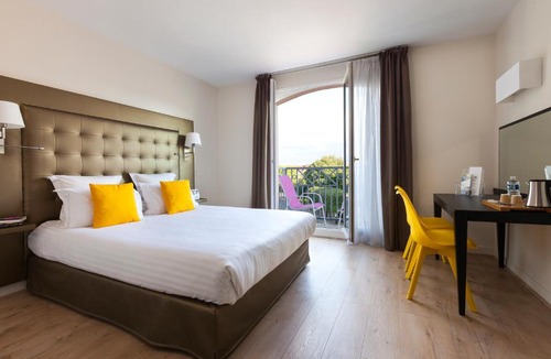 Maisons-Laffitte Hotel | Hôtel du Château Maisons-Laffitte