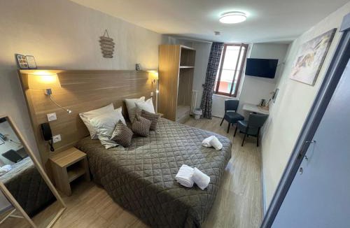 Barcelonnette Hotel | Hôtel Du Cheval Blanc Barcelonnette