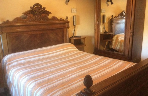 Pont-de-Vaux Hotel | Hôtel Du Commerce