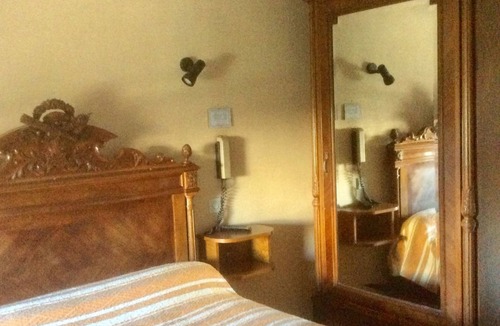 Pont-de-Vaux Hotel | Hôtel Du Commerce