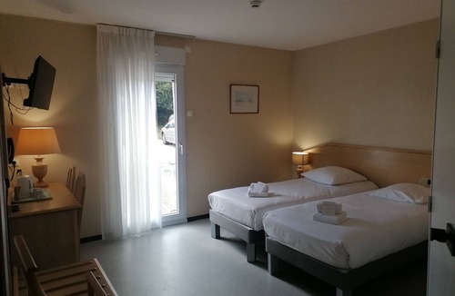 Tronget Hotel | Hôtel du Commerce