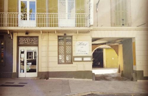 Pertuis Hotel | Hôtel Du Cours