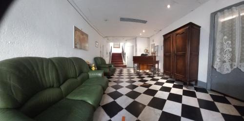 Pertuis Hotel | Hôtel Du Cours