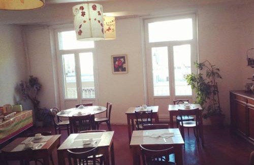 Pertuis Hotel | Hôtel Du Cours