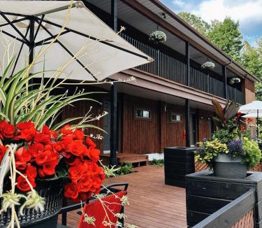 Sainte-Adele Hotel | Hôtel du Lac Lenore