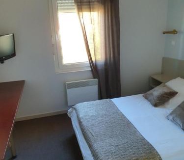 Salies-du-Salat Hotel | Hôtel du Parc