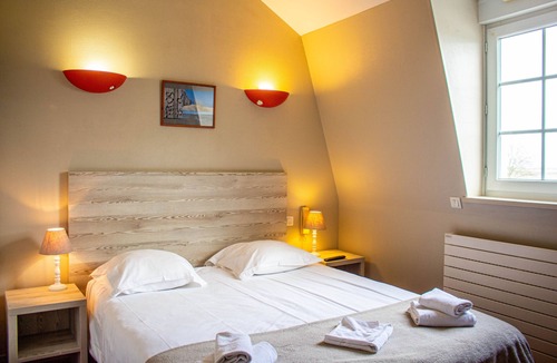 Saint-Valery-sur-Somme Hotel | Hôtel du Port et des bains
