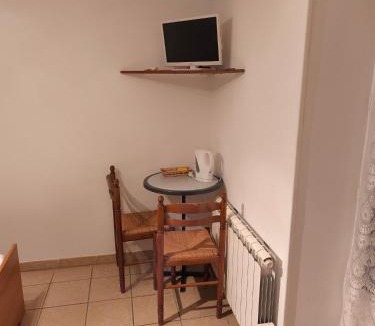 Cercy-la-Tour Hotel | Hôtel du siècle