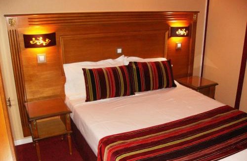 Mantes-la-Jolie Hotel | Hôtel du Val de Seine