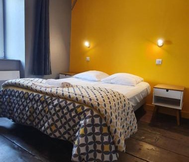 Secondigny Hotel | Hôtel Ecu de france