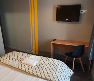 Secondigny Hotel | Hôtel Ecu de france