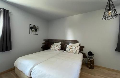 Pont-du-Navoy Hotel | Hôtel En Tilleul