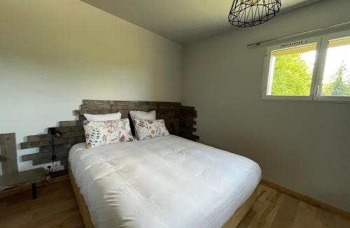 Pont-du-Navoy Hotel | Hôtel En Tilleul