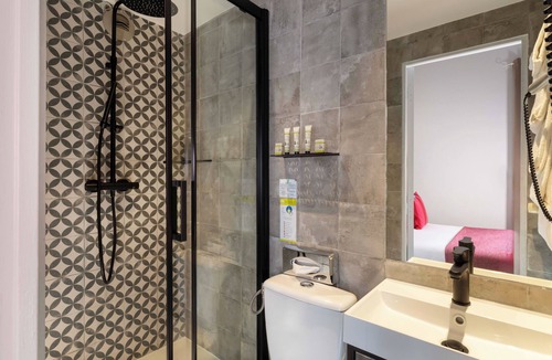 Levallois-Perret Hotel | Hôtel Espace Champerret
