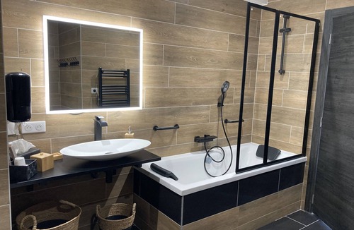 Grandvillers Hotel | Hôtel et Gîtes L'Ecrin