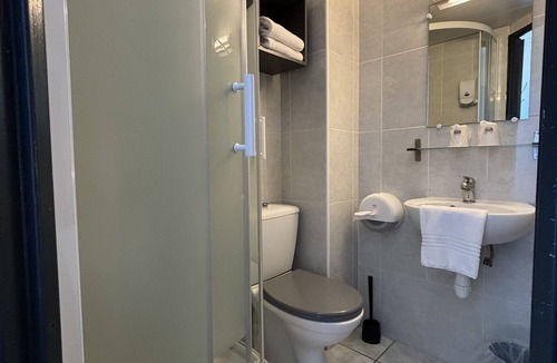 Saint Tronquet Business Park Hotel | Hôtel Face West Le Pontet