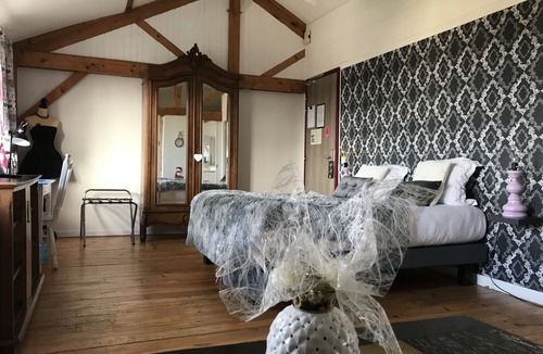 Coucy-le-Chateau-Auffrique Hotel | Hôtel Belle Vue