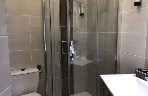 Coucy-le-Chateau-Auffrique Hotel | Hôtel Belle Vue