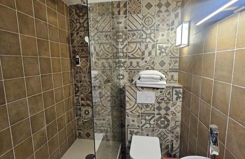 Saint-Bertrand-de-Comminges Hotel | Hôtel Candide