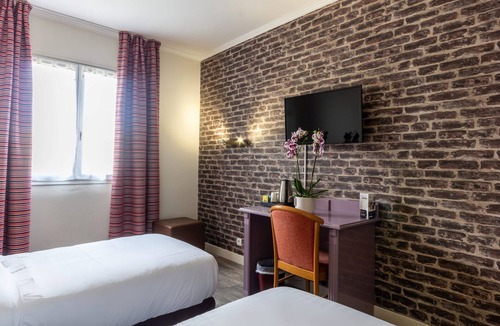 Houdan Hotel | Hôtel HAPY