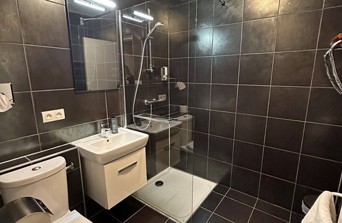 Houdan Hotel | Hôtel HAPY