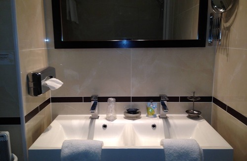 Houdan Hotel | Hôtel HAPY