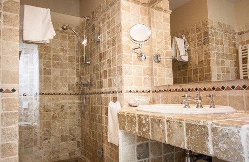 Vals-les-Bains Hotel | Hôtel Helvie