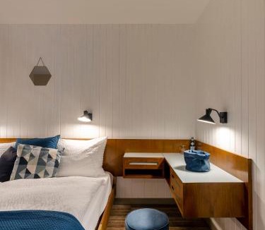 Icogne Hotel | Hôtel historique Chez Elsy - Crans-Sapins
