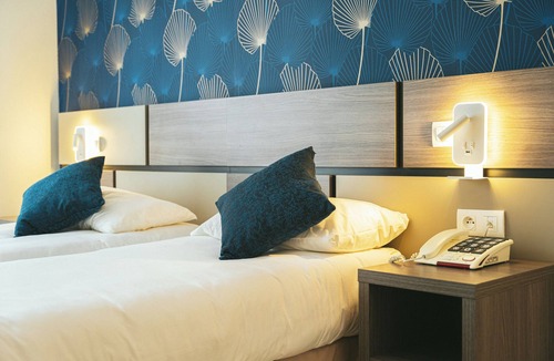 Sanary-sur-Mer Hotel | Hôtel Holidays & Work