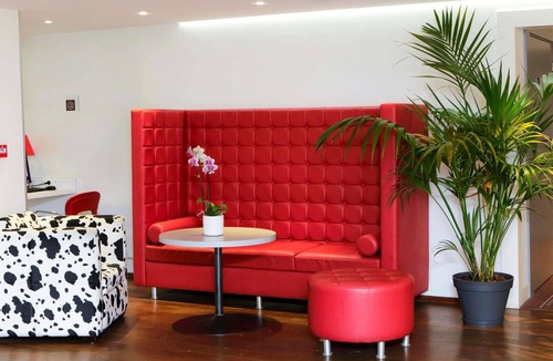 Paroisse Saint-Vincent-de-Paul Hotel | Hôtel ibis Dole Sud Choisey