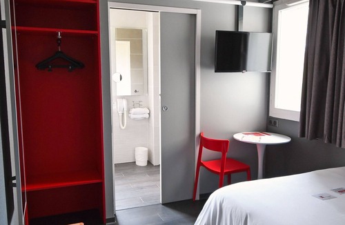 Saintes Hotel | Hôtel ibis Saintes